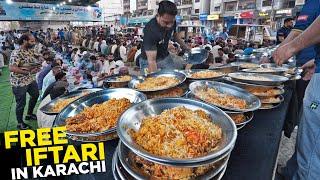 Free Iftari in Karachi  1st Ramzan Huge Iftar  Biryani Sharbat Pakoray  Pakistan Street Food