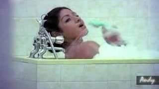 sridevi bathing and thighshow