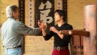 Jason Scott Lee Trains for his role as Bruce Lee