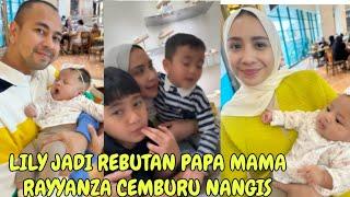 DETIK PAPA RAFFI MAMA GIGI REBUTAN GENDONG LILY RAYYANZA NGAMUK