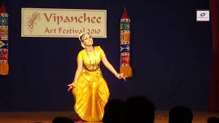 Aparna Pillai tańczy bharatanatyam