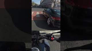 Și voi schimbați benzile în intersecție? #motovlog #motorcycle #shorts #foryou