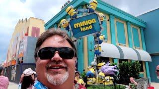 Minion Land at Universal Studios Orlando is OPEN - full tour & Minion Cafe Review Banana Popcorn