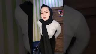 Hijab Goyang Meresahakan #shorts #short #youtubeshorts