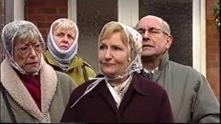 Coronation Street - Les Battersby Vs. Tyrone Dobbs 24th March 2002