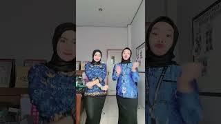 PNS Jilbab Rok Span Hitam Licin