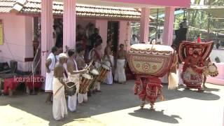 Vettakkorumakan Theyyam Oorppezhachi Theyyam and Kaliyattam