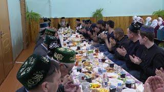 Сулеймановы в первый день Рамадана провели ифтар-меджлисы для жителей Нурлатского района