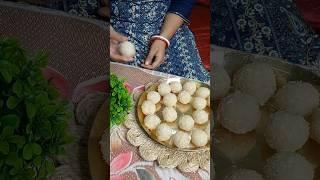 Coconut Ladoo Recipe by Somas Kitchen #navratrispecial #nariyalladoo #shorts #viral #somaskitchen