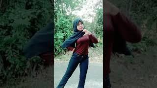 ABG hijab ketat bakat menonjol