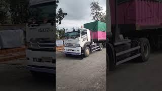 Truk Kontener Lewat Tanah Bergetar #truck #short #vlog