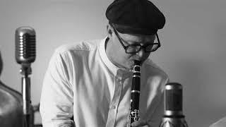 Adrian Cox  Jazz Clarinet  Solo