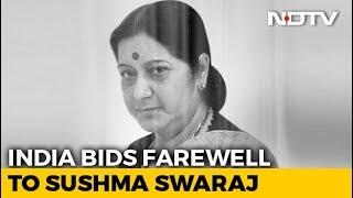 Nation Grieves As Sushma Swarajs Last Rites Performed Top Leaders At Funeral