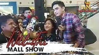 WILD AND FREE MALL SHOW  Juancho Trivino sings When You Say Nothing At All in SM Rosario Cavite