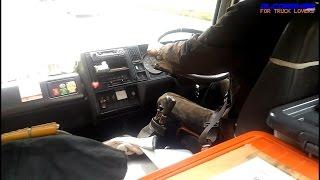 1992 UDNissan Diesel Big Thumb CKB450 Driving Scene