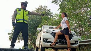 Awalnya Ditilang dan Dihina MiskinTernyata Seorang Anggota Polisi