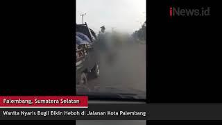 Wanita Nyaris Bugil Bikin Heboh di Jalan Kota Palembang