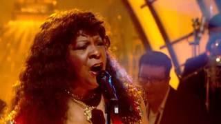 Martha Reeves and the Vandellas - Love Is Like A Heatwave Jools Annual Hootenanny 2008 HD 720p