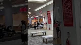 suasana aeon mall di Jepang l ada uniqlo juga pastinya