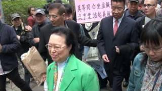 2010.04.18 - 《香港電台 城市論壇》完結後 - 1 劉夢熊 譚惠珠 離場