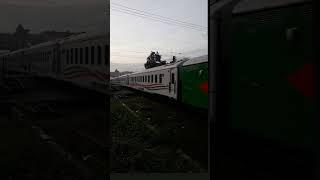 Kereta api malabar jam terlambat