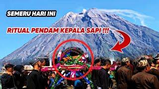 SEMERU HARI INI  RITUAL GREBEG SURO WARGA LERENG SEMERU TOLAK BALAK MUSIBAH SUMBER MUJUR