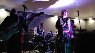 ANT TROUBLE  @ant-trouble THE WINDSOR HOTEL KIRKCALDY FIFE SCOTLAND 181123