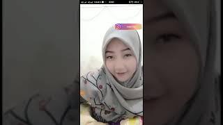 Liatin uting jilbab hot gemesin banget