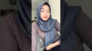 Cewek cantik nyobain main tt