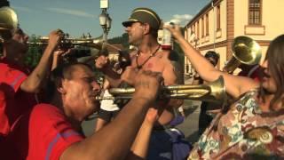 Serb Nationalist handing out cash at the Guča Trumpet Festival