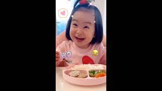 抖音 TikTok  小宝宝太爱吃饭了 Baby Girl Loves to Eat Part 3