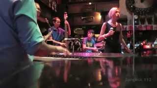 Saxophone Pub - Bangkok Jazz - Fly Me to the Moon