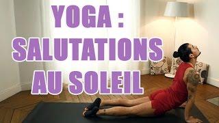 Postures de yoga Salutation au soleil avec un prof