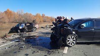 Три человека разбились в жуткой аварии в Самарской области