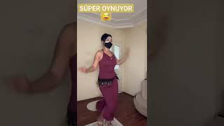 SÜPER OYNUYOR