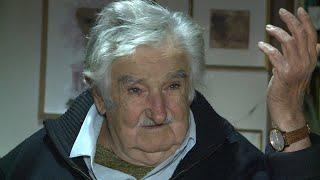 MANO A MANO CON MUJICA