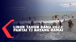 Libur Tahun Baru Pantai Tanjung Bayang Ramai Pengunjung