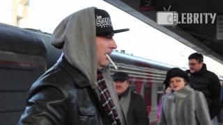 DJ Lethal speaking Russian on train station in Moscow 04.11.2014  DJ Lethal говорит по-русски