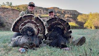 Turkey hunting Texas longbeards with country music singer.