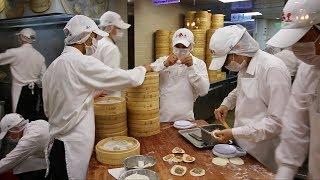 Taiwans PERFECT Xiaolongbao at Din Tai Fung 鼎泰豐  EXQUISITE Taiwanese Dumplings at Taipei 101