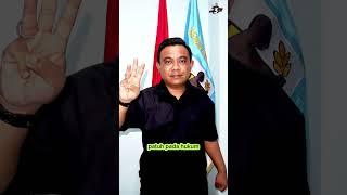 Salam 3 jari Salam 3 Jari sebagai komitmen Ganjar dan Mahfud dalam menegakan demokrasi