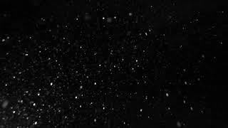Падает снег ночью с верху - Футаж со снегом - Видео фон без авторских прав - Зимний футаж