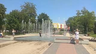 город Валуйки у фонтана the town of Valuyki by the fountain