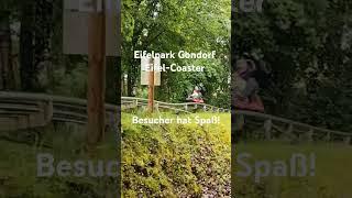 Ein Besucher hat Spaß Eifelpark Gondorf