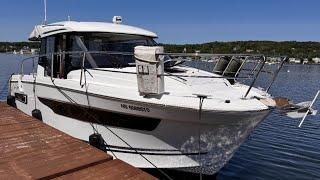 CRUISE ALL SEASONS IN COMFORT ON THIS JEANNEAU NC 895 POWER BOAT