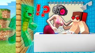 MIKEY GHOST SPIES on JJ with SPEAKER WOMAN SWIMSUIT in SHOWER in Minecraft - Maizen