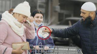 Muslim Asking Strangers For Food Then Paying Their ENTIRE GROCERIES