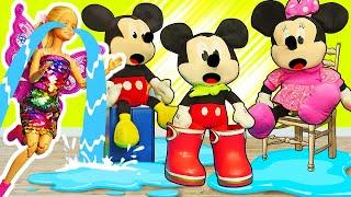 Микки Маус и Барби В доме Маусов потоп Почему Барби плачет? Видео для детей про куклы и игрушки