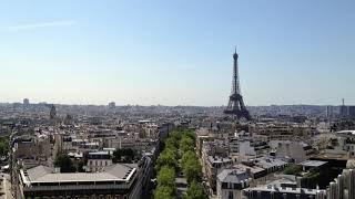 Вид на Париж с Триумфальной арки.