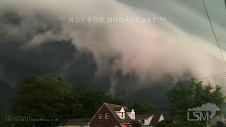 07-30-2024 Macomb Illinois  - Beautiful shelf cloud moving in fast